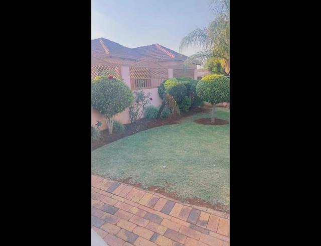 3 BEDROOM PROPERTY TO RENT IN THE ORCHARDS